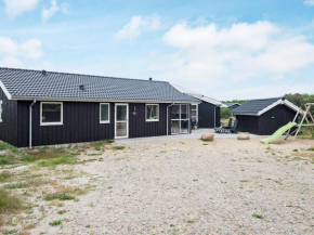 Cozy holiday home in Vejers Strand with Sea nearby